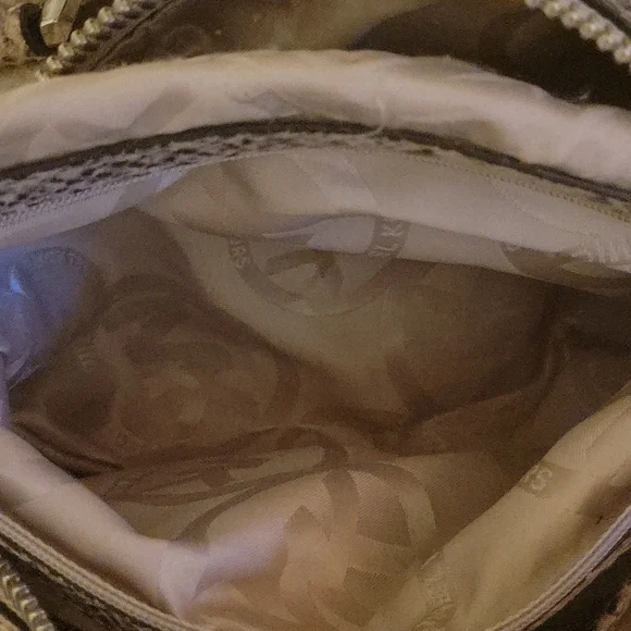 Michael Kors Heidi  Snakeskin Purse 👜 Used once !!! New condition! - Picture 5 of 7